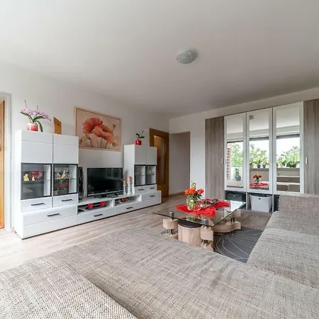 Id 6886 - Private Apartment *
